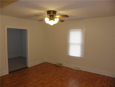 Living Room. Spacious Living Room