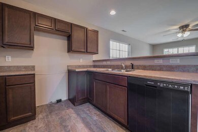3 kichen without appliances