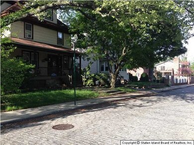 27 Delafield Place, Staten Island, NY 10310 - photo 6