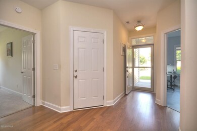 4157 Cambridge Cove Rd-large-006-20-DSC