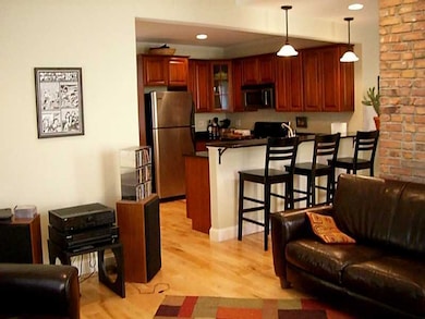 65 Evergreen St unit 2, Providence, RI 02906 - photo 3