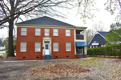 E Fairview frontage