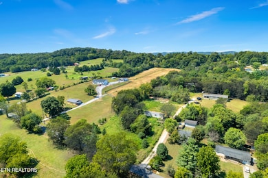 7109 Babelay Rd, Knoxville, TN 37924 - photo 2