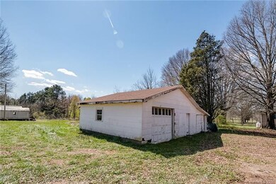 414 Jane Sowers Rd, Statesville, NC 28625 - photo 4