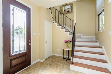 1504 Thompson St, Houston, TX 77007 - photo 4