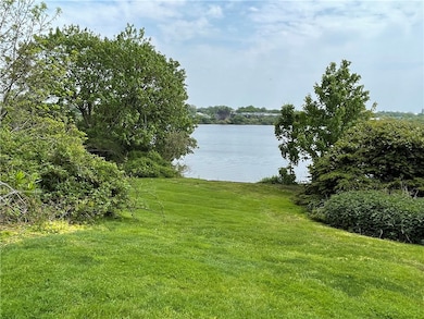 44 Bliss Mine Rd unit 2, Middletown, RI 02842 - photo 2