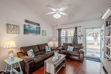 17-web-or-mls-5617 West Chop Way-117
