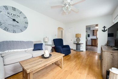 Parchmount_Ave_829_Parchment_49004-4