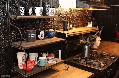 709 Evergreen Cir, Las Vegas, NV 89107 - photo 5