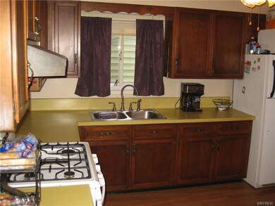 42 Jesella Dr, North Tonawanda, NY 14120 - photo 5