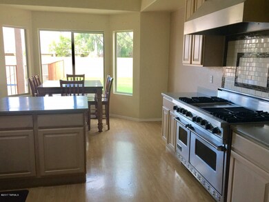 Kitchen01