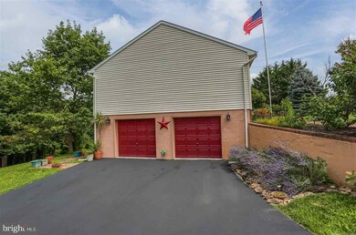 223 Cool Spring Ln, Stewartstown, PA 17363 - photo 3