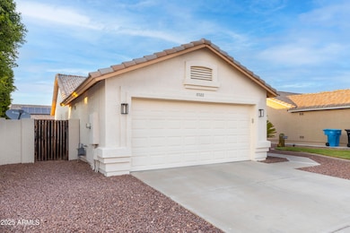 10322 W Medlock Dr-37