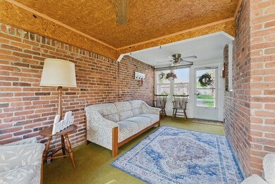 118 Janet St, West Springfield, MA 01089 - photo 4