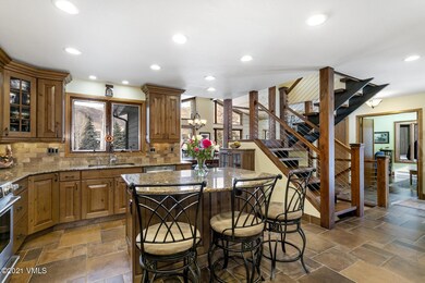 573 Stonecreek Dr B-010