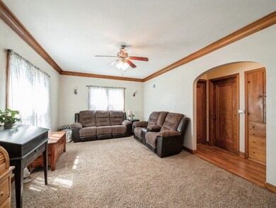 Crown molding in the living room
