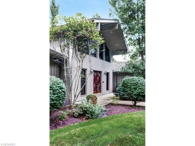 The home is warm and neutral thru-out witha unifie