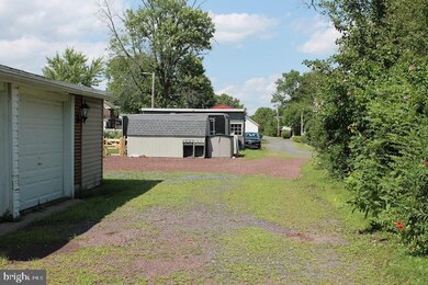 213 S 9th St, Quakertown, PA 18951 - photo 5