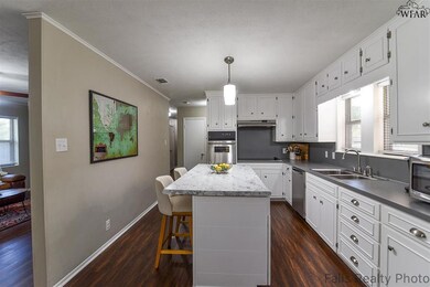 1614 Bert Dr, Wichita Falls, TX 76302 - photo 6