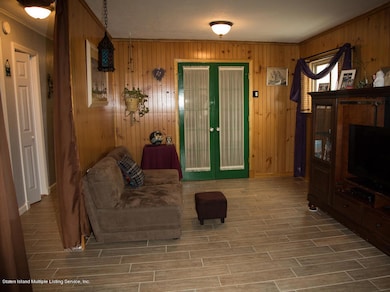 798 Armstrong Ave, Staten Island, NY 10308 - photo 2