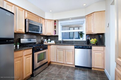 942 Bard Ave, Staten Island, NY 10301 - photo 2