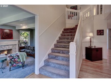 4099 Coltsfoot Ln, Lake Oswego, OR 97035 - photo 2