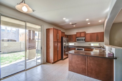 KITCHEN 2