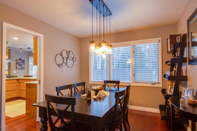 Dining Room2