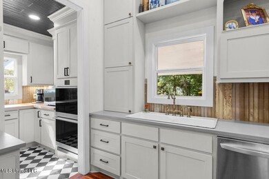 165 Second St, Flora, MS 39071 - photo 7