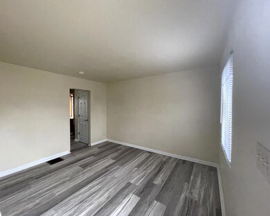 964 S Harris Ave, Columbus, OH 43204 - photo 2