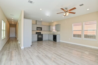 7821 Sealey St, Houston, TX 77088 - photo 4