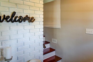 11 Santa Anita Dr, Maryville, IL 62062 - photo 2