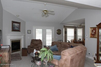 400 Barbara Sue Ln, Mount Washington, KY 40047 - photo 2