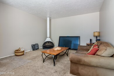 005_Living Room