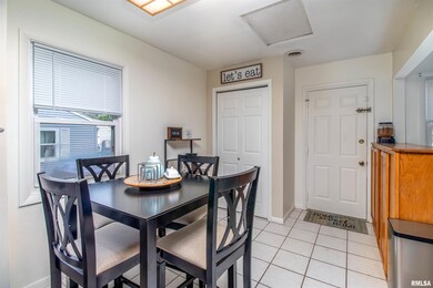 7315 Volquardsen Ave, Davenport, IA 52806 - photo 6