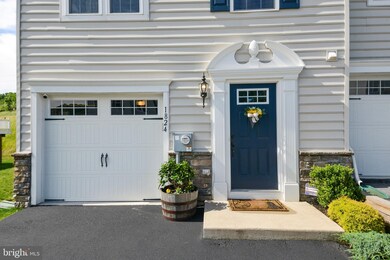 1824 Honeysuckle Ct, Downingtown, PA 19335 - photo 3