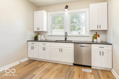 702 W 2nd St, Sheridan, IN 46069 - photo 4