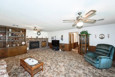 102 S Baker St, Copan, OK 74022 - photo 5