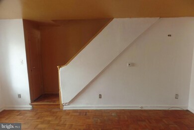 6822 Radbourne Rd, Upper Darby, PA 19082 - photo 5