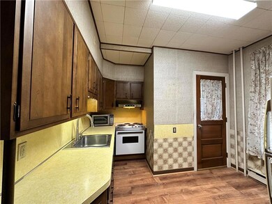 1608 W Chew St, Allentown, PA 18102 - photo 7