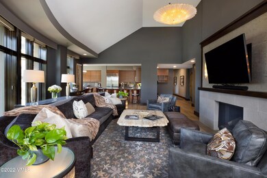 Westin450A_Living3
