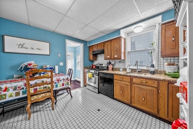 11 Hazel St unit 1-2, Morristown, NJ 07960 - photo 4