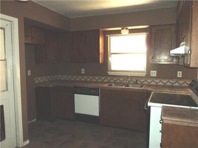 15324 Mineral Ct, Horizon City, TX 79928 - photo 3