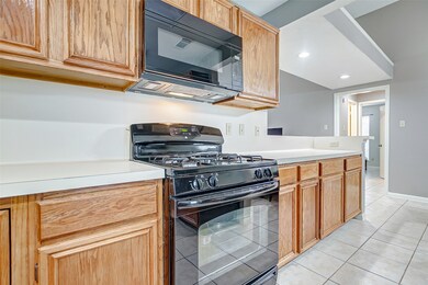 17406 Eastwood Cir, Houston, TX 77095 - photo 4