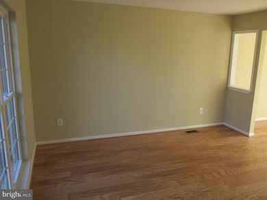 13470 Foxlease Ct, Herndon, VA 20171 - photo 5