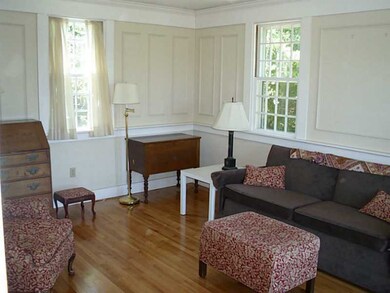 Studio/Study/Office.