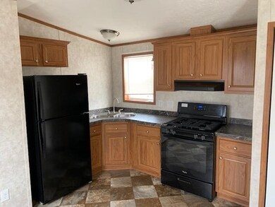 75 S Policy St unit 12, Salem, NH 03079 - photo 2