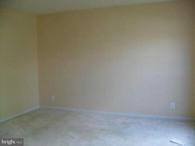 14939 Pecan Ct, Woodbridge, VA 22193 - photo 7