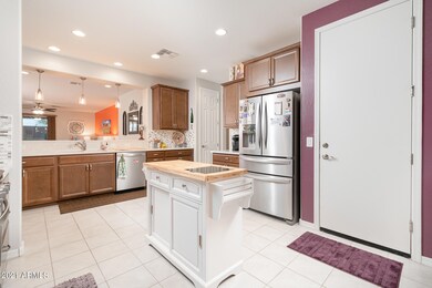 9644 W Fallen Leaf Ln, Peoria, AZ 85383 - photo 6