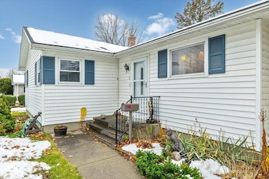 3 Charles St, Swanton, VT 05488 - photo 5